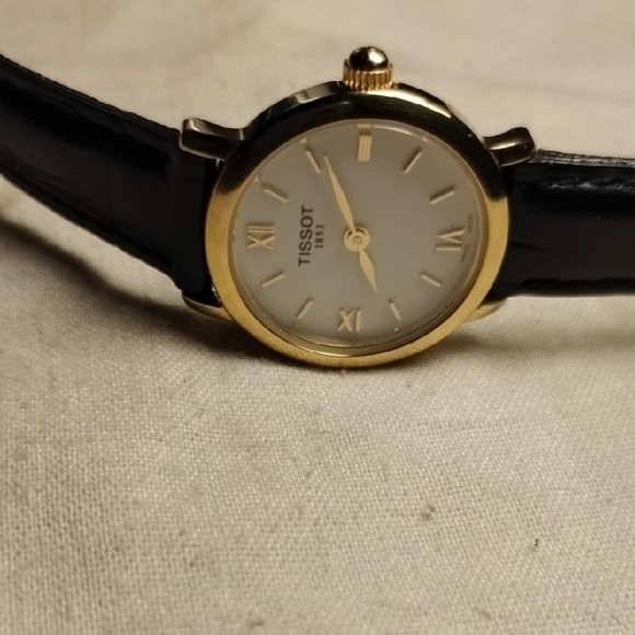 Tissot Women's Gold and Black Leather Watch - Picture 7 of 8